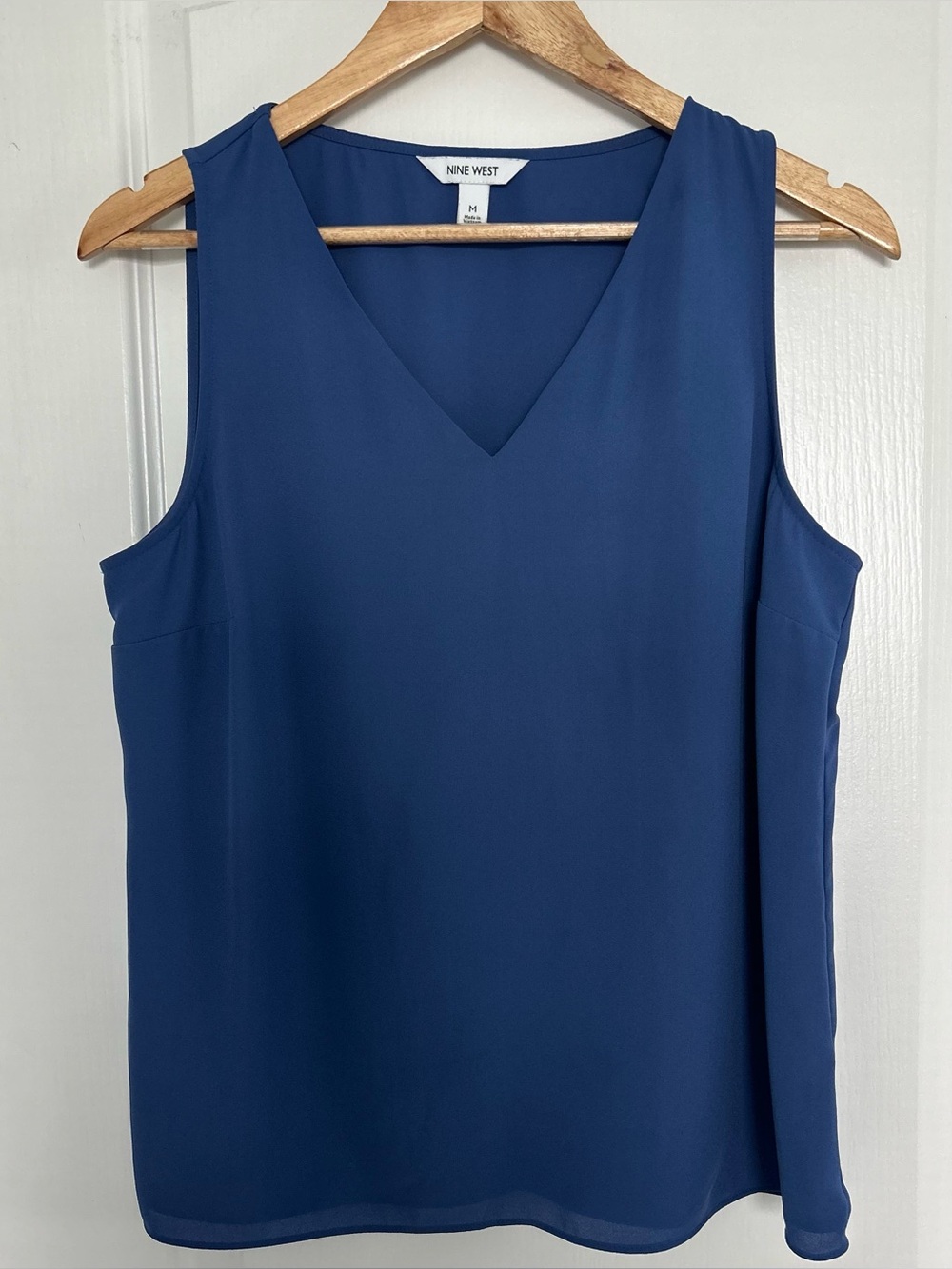 Nine West Blue Sleeveless V-Neck Blouse Lined Career Office Top Medium